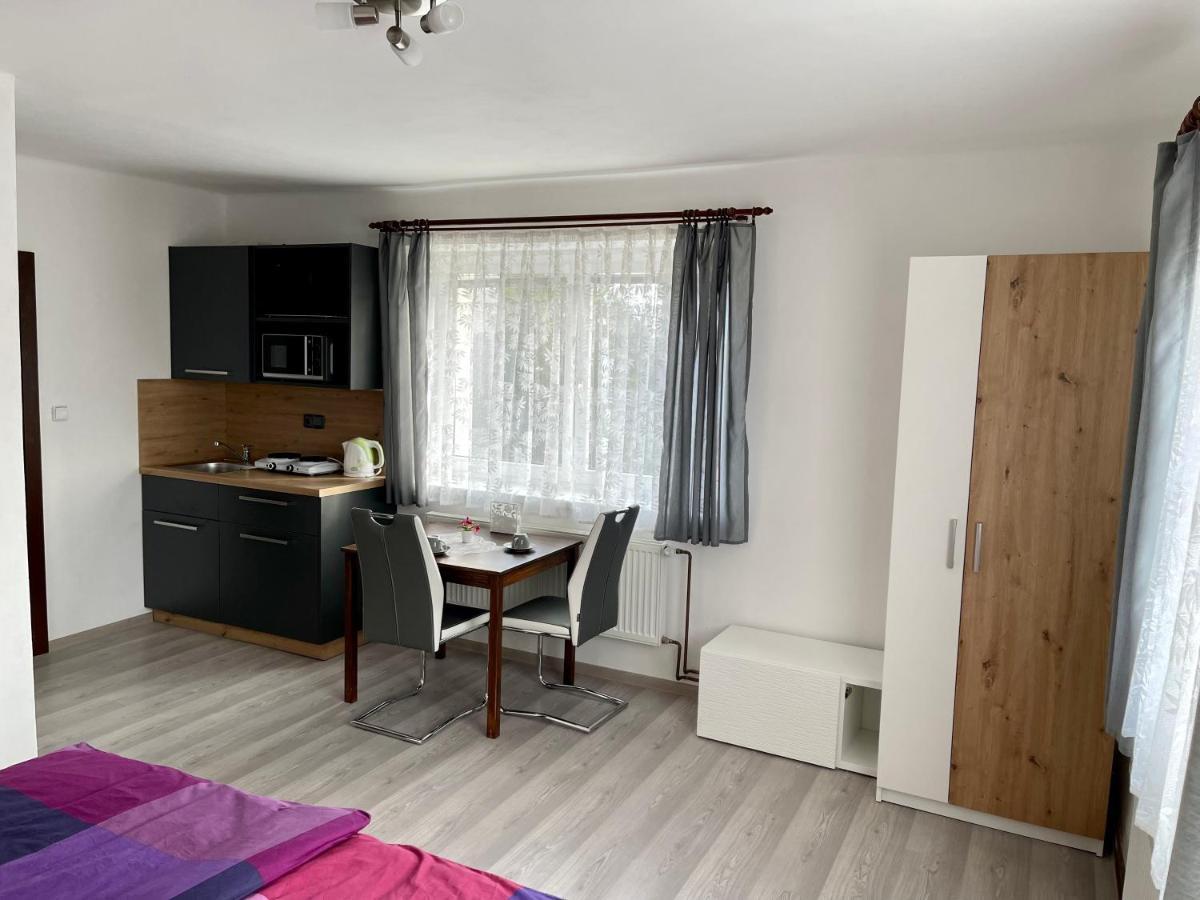 Apartmany Marjanka Jenisovice  Bagian luar foto